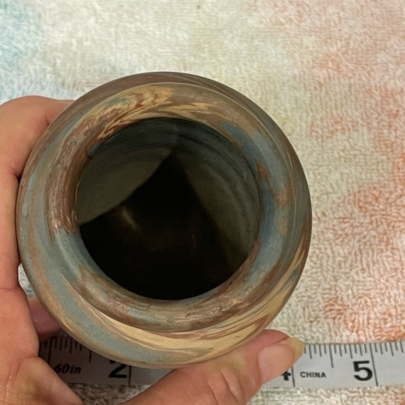 Niloak Mission swirl handmade pottery - Picture 3 of 4